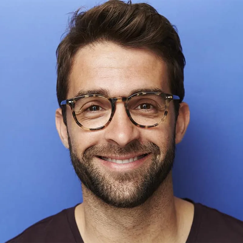 How Your Eyeglasses Should Fit Your Face